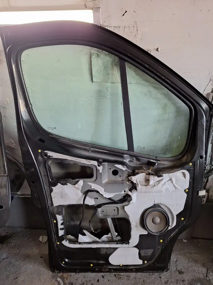 Renault Trafic II (X83) (2002 - 2014) Дверь — фото 3