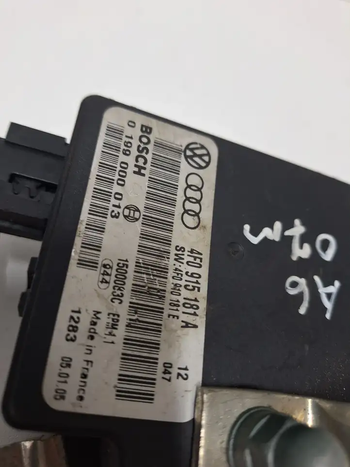 Audi A6 S6 C6 4F (2004 - 2008) 4F0915181A Минусовой провод аккумулятора — фото 4