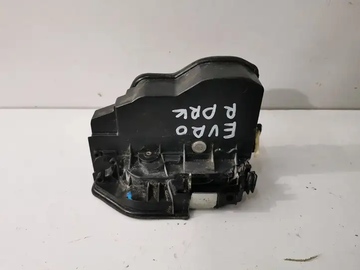 BMW 3 F30 F35 F31 (2012 - 2018) 7229458 Замок передней двери — фото 1