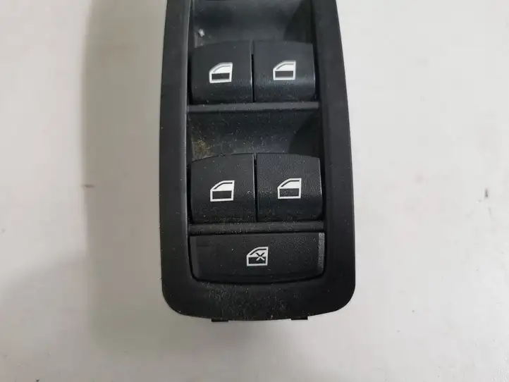 BMW 3 F30 F35 F31 (2012 - 2018) 9208111 Блок кнопок стеклоподъемников — фото 2