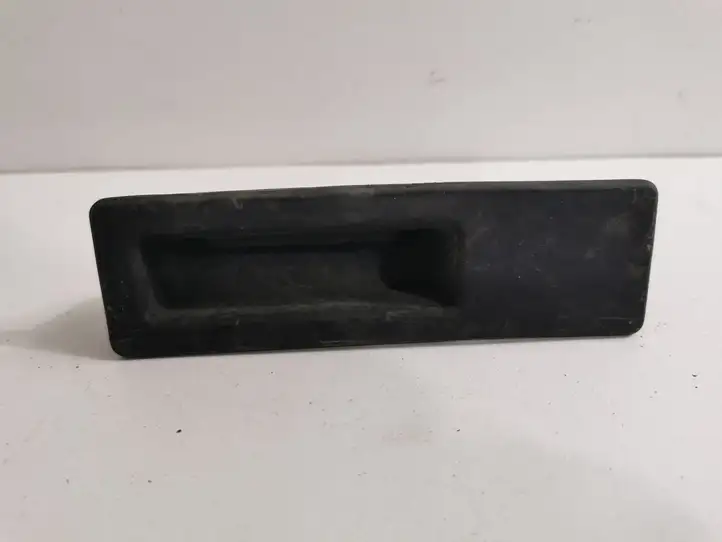BMW 3 F30 F35 F31 (2012 - 2018) 7368752 Ручка крышки багажника — фото 1