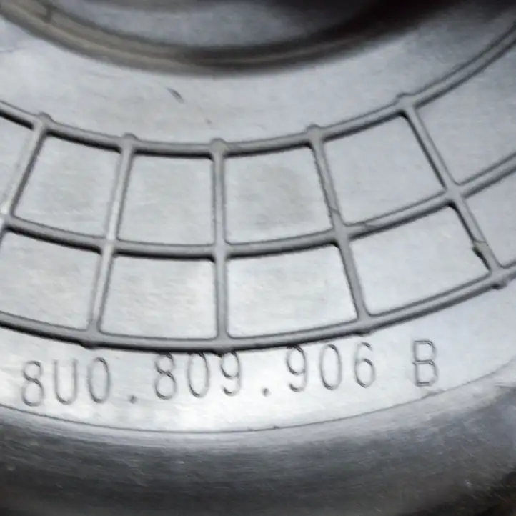 (2014 - 2018) 8U0809906B Отделка лючка топливного бака — фото 8