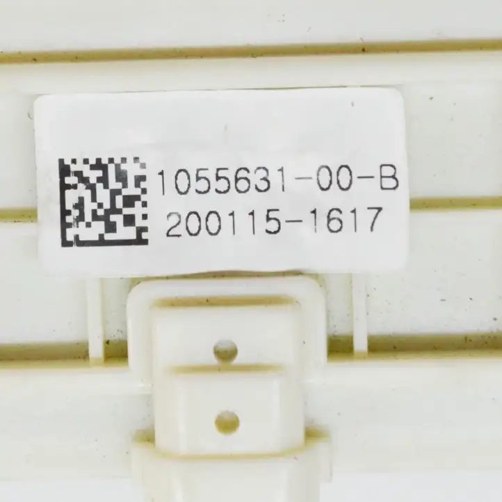 Tesla Model X (2015 - 2021) 105563100B Ручка крышки багажника — фото 7