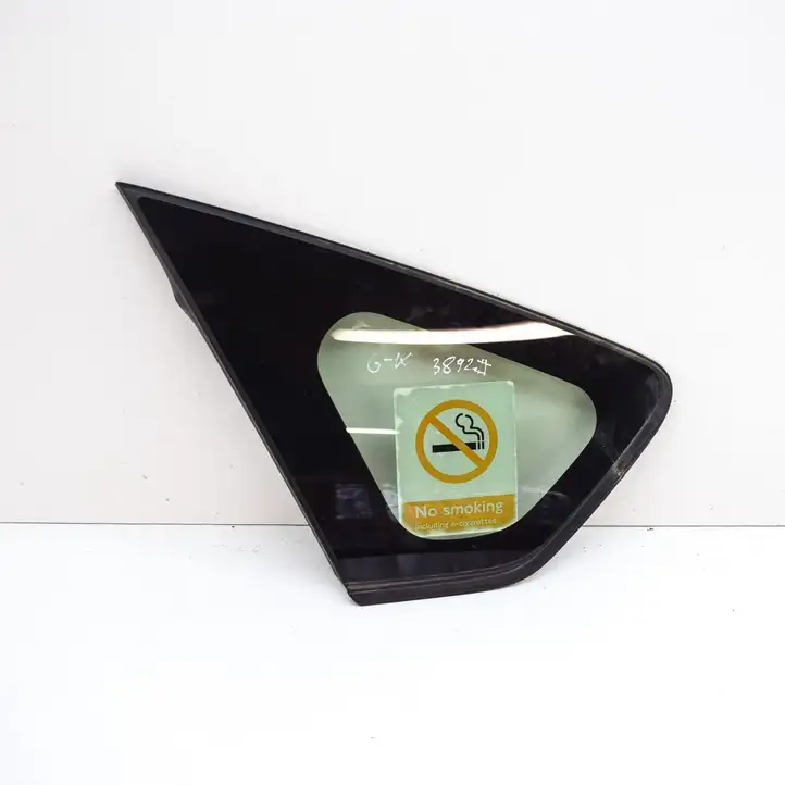 Toyota Prius (XW30) (2009 - 2015) 6272047031 Заднее боковое стекло — фото 1
