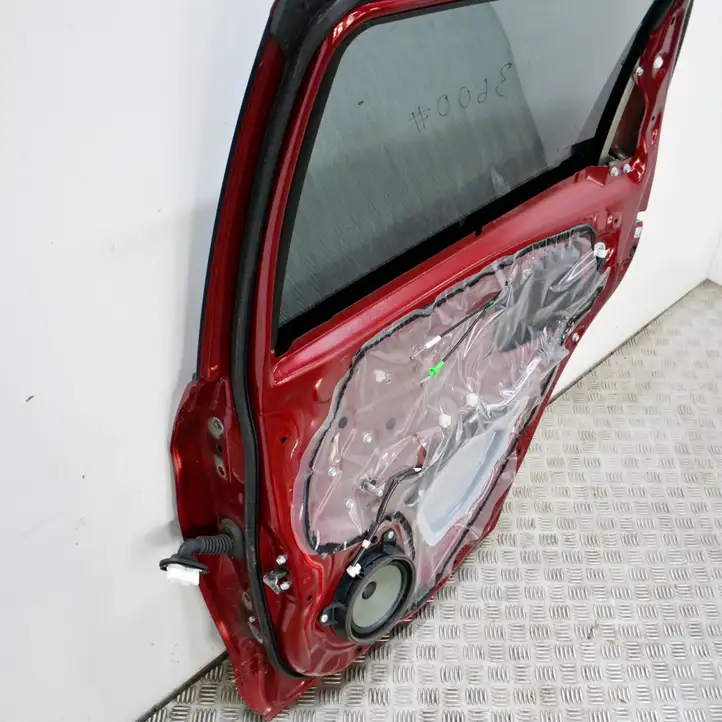 Toyota Yaris (2014 - 2019) 670030D190 Задняя дверь — фото 4
