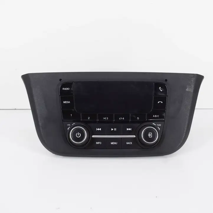 Iveco Daily Daily 6th gen (2012 - 2020) 5802256358 Магнитола / мультимедийная система — фото 1