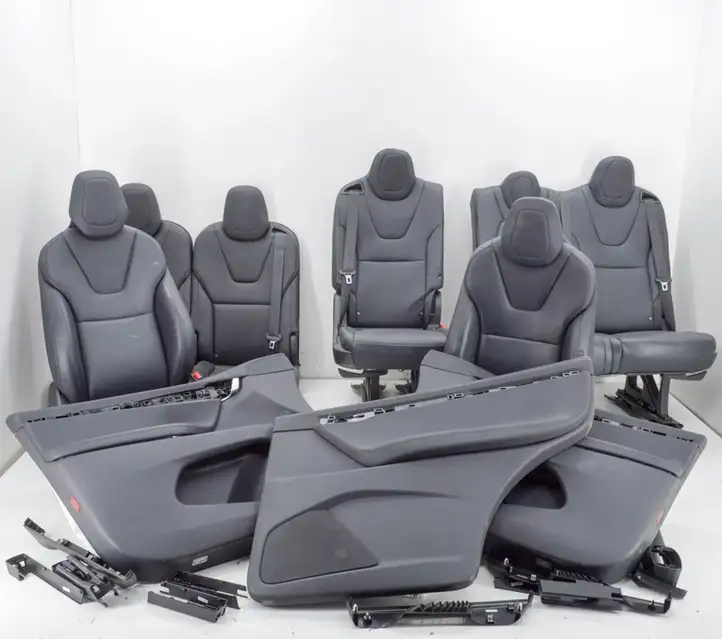 Tesla Model X (2015 - 2021) 105548321L Комплект салона — фото 1