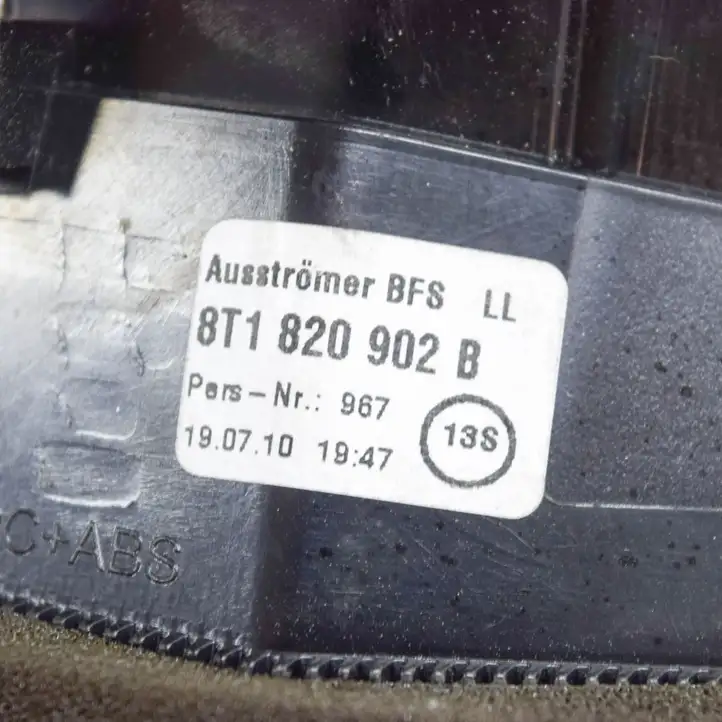 Audi A5 8T 8F (2007 - 2011) 8T1820902B Воздушная решетка панели — фото 5