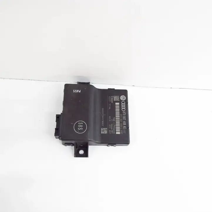 Audi A5 8T 8F (2007 - 2011) 8T0907468AE Модуль Gateway — фото 3