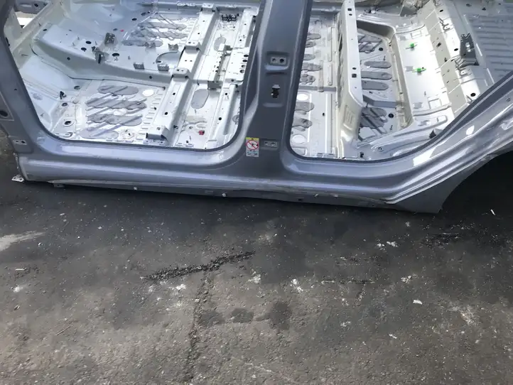 Volkswagen ID.3 (2019 - ) Порог кузова — фото 1