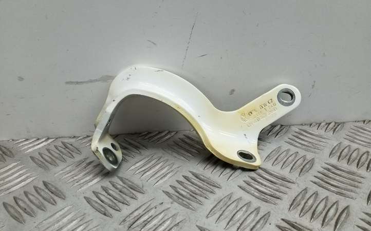 Audi Q7 (2005 - 2009)  4L0827299B Петля (петли) задней крышки