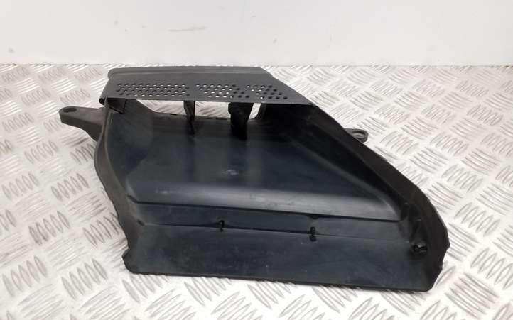 Audi A4 (2007 - 2011)  8K0129618 Деталь (детали) канала забора воздуха