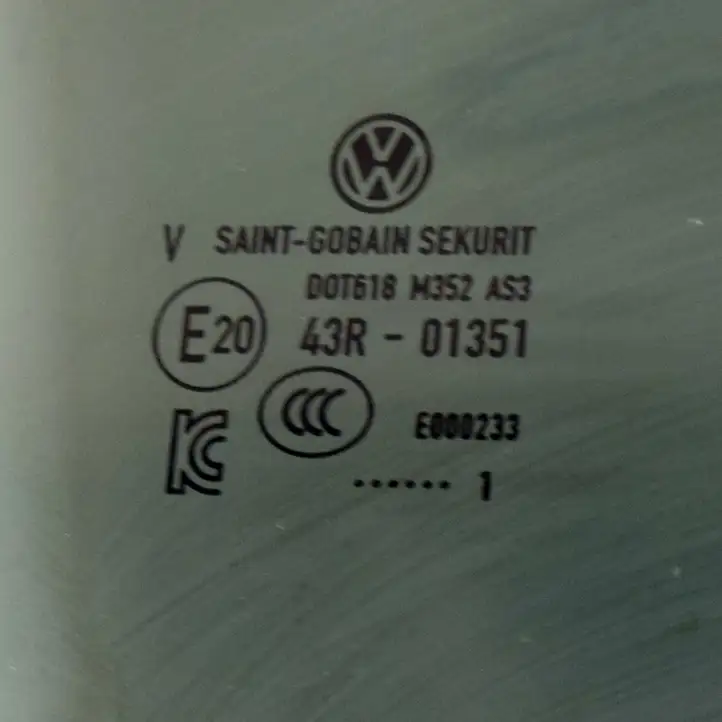 Volkswagen Golf VIII (2019 - ) 5H4845026A Стекло задней двери — фото 6