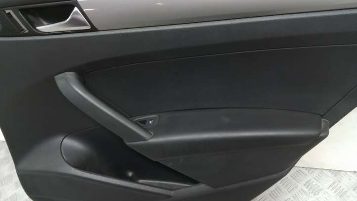 Volkswagen PASSAT B7 USA (2012 - 2016)  561867212 Обшивка задней двери
