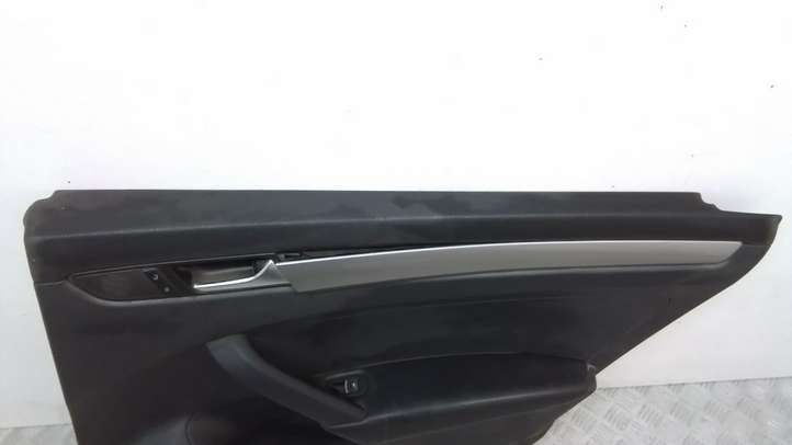 Volkswagen PASSAT B7 USA (2012 - 2016)  561867212 Обшивка задней двери