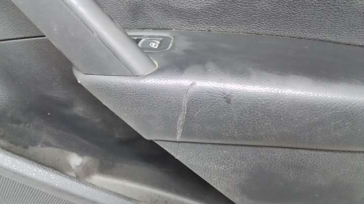 Volkswagen PASSAT B7 USA (2012 - 2016)  561867212 Обшивка задней двери