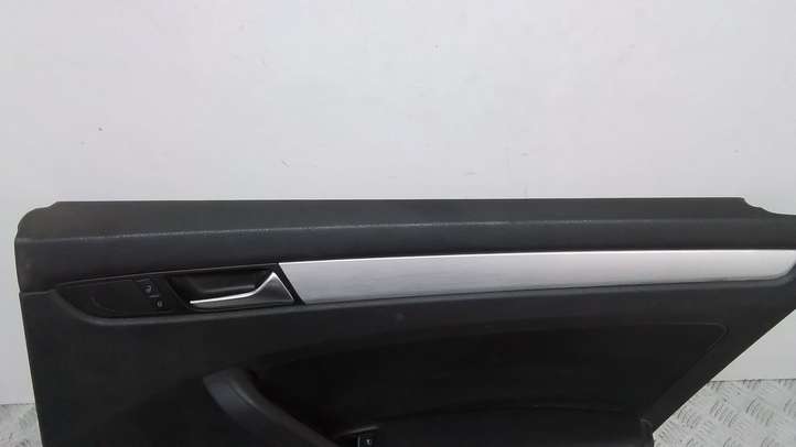 Volkswagen PASSAT B7 USA (2012 - 2016)  561867212 Обшивка задней двери