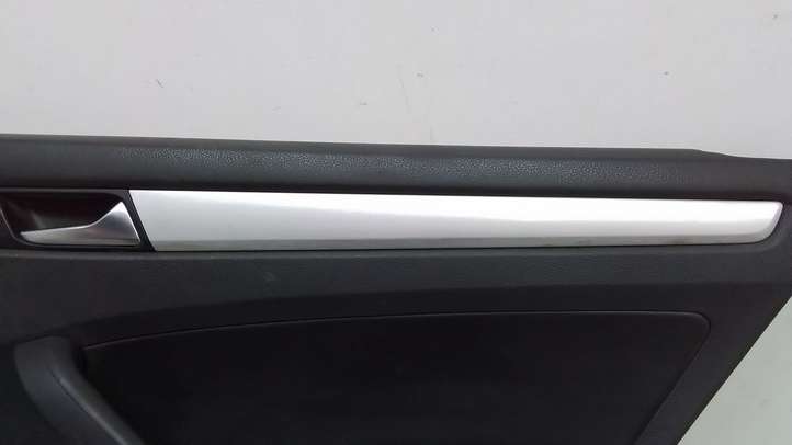 Volkswagen PASSAT B7 USA (2012 - 2016)  561867212 Обшивка задней двери