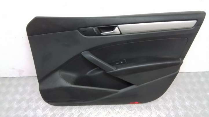 Volkswagen PASSAT B7 USA (2012 - 2016)  561867012 Обшивка передней двери