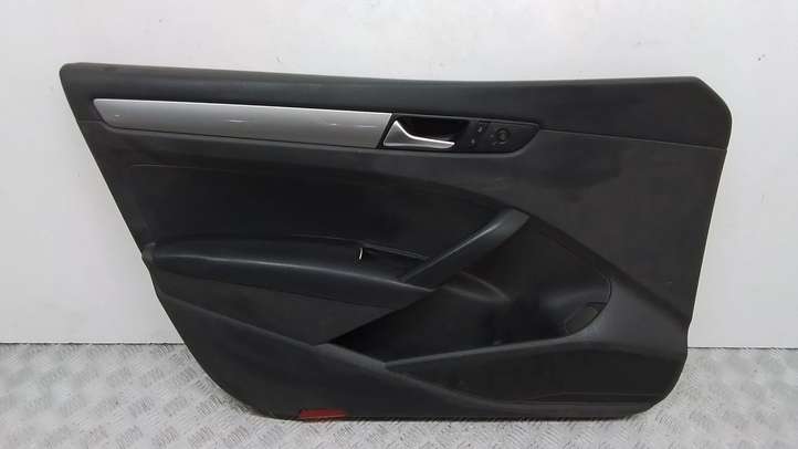 Volkswagen PASSAT B7 USA (2012 - 2016)  561867011 Обшивка передней двери