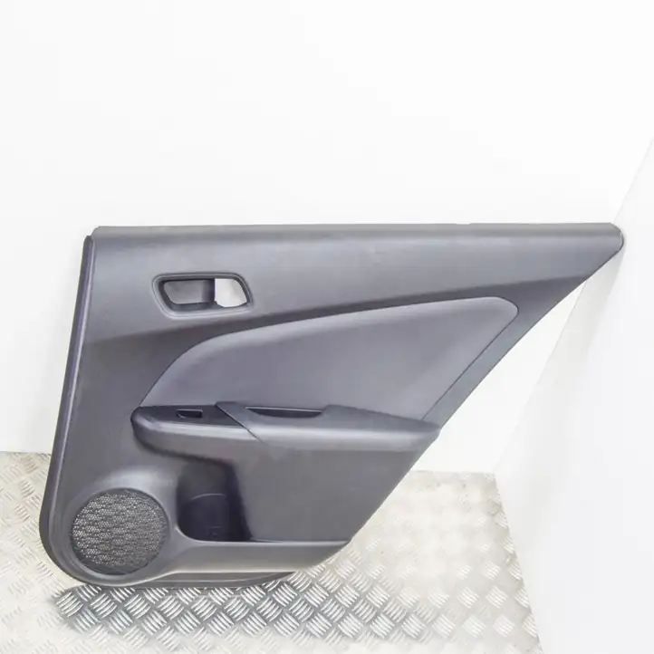 Toyota Prius (XW50) (2015 - ) 67617X1B04 Обшивка задней двери — фото 1