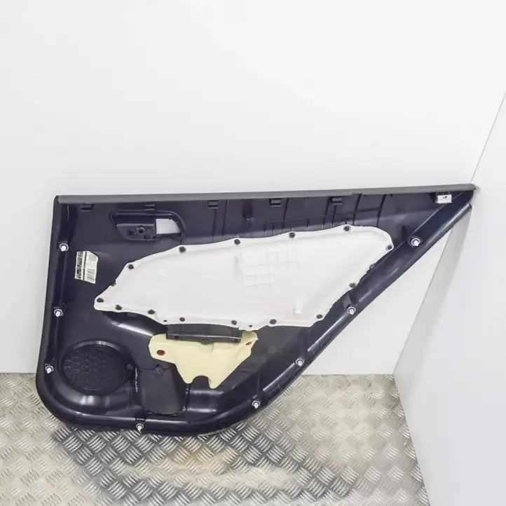 Toyota Prius (XW50) (2015 - ) 67618X1B04 Обшивка задней двери — фото 2