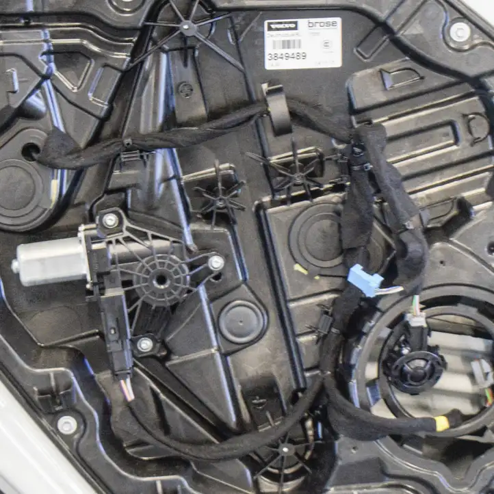 Volvo V40 Cross country (2016 - 2019) 31278442 Задняя дверь — фото 3
