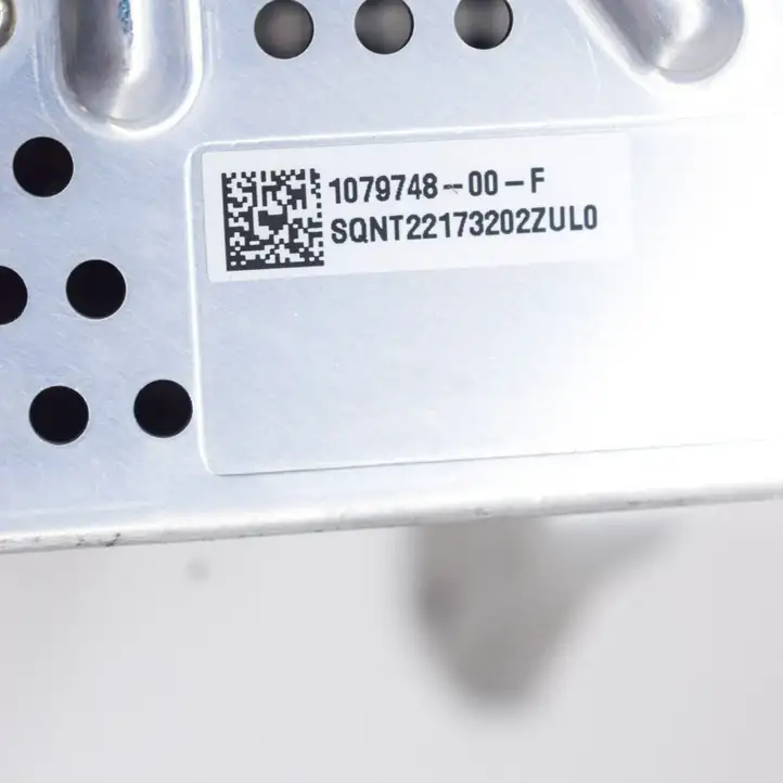 Tesla Model 3 (2017 - 2023) 107974800F Усилитель звука — фото 8