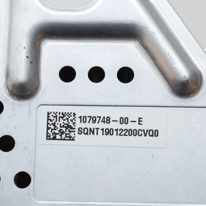 Tesla Model 3 (2017 - 2023) 107974800E Усилитель звука — фото 6