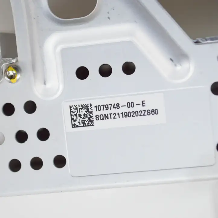 Tesla Model 3 (2017 - 2023) 107974800E Усилитель звука — фото 6