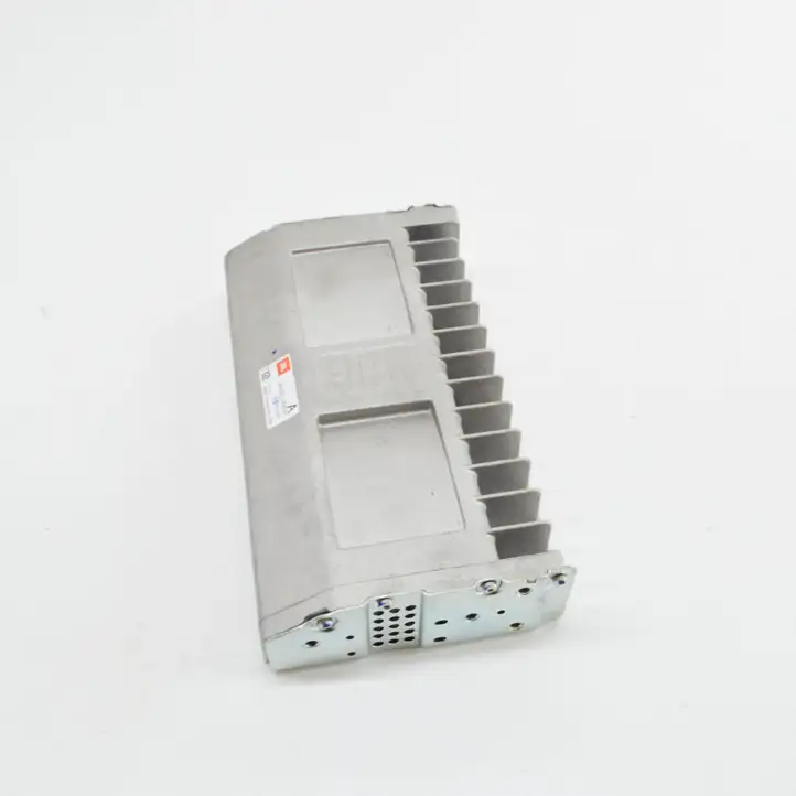 Toyota Land Cruiser (J150) (2009 - ) 8628060620 Усилитель звука — фото 2