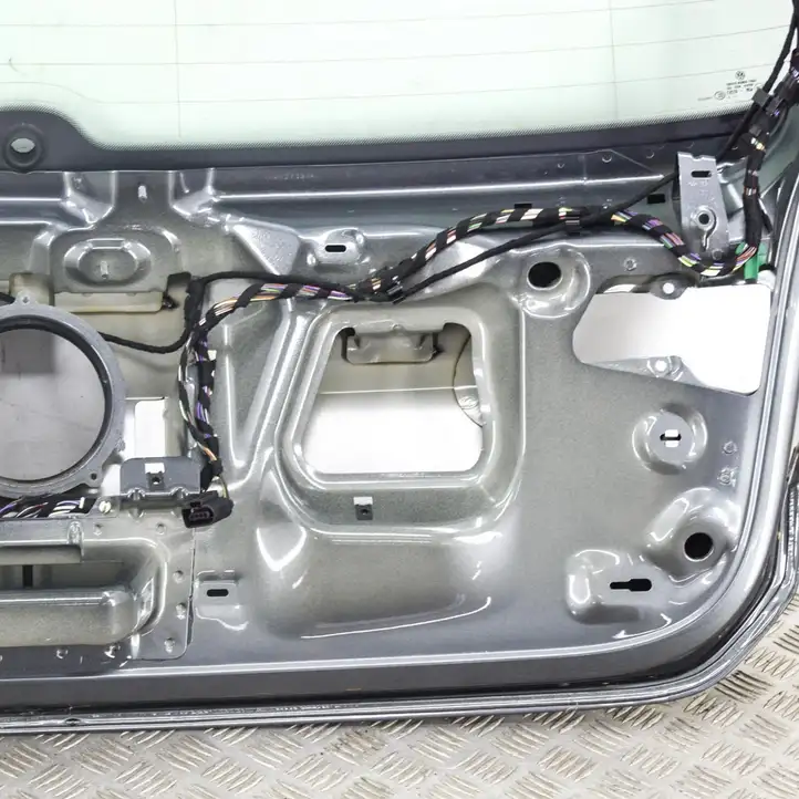 Volkswagen Golf VII (2013 - 2019) 5G6827025K Крышка багажника — фото 8