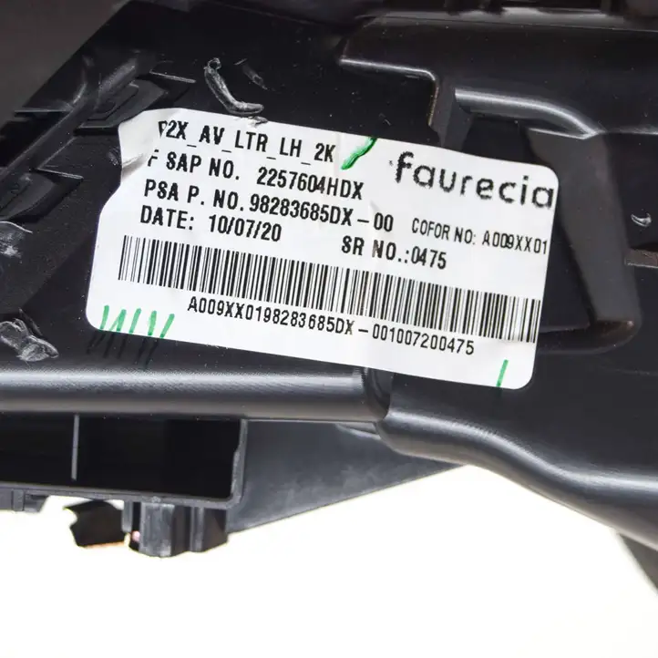 Peugeot 2008 II (2019 - ) 98283685DX Воздушная решетка панели — фото 6