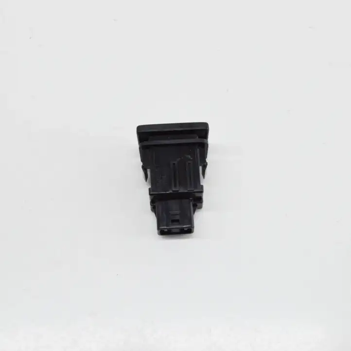 Toyota Land Cruiser (J150) (2009 - ) 8425560031 Кнопка фаркопа в багажнике — фото 5