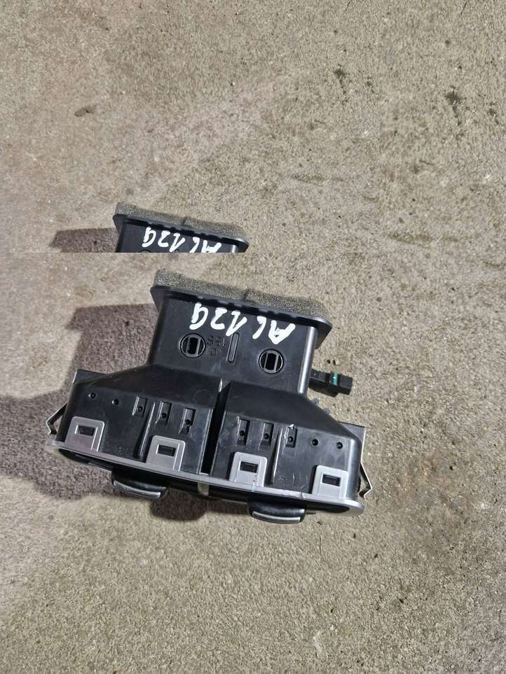 Audi A6 (2004 - 2008)  4F0819203C Задняя воздушный дефлектор