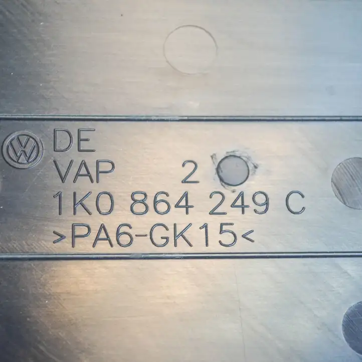 Volkswagen Jetta V (2005 - 2010) 1K0864249C Прочие детали салона — фото 3