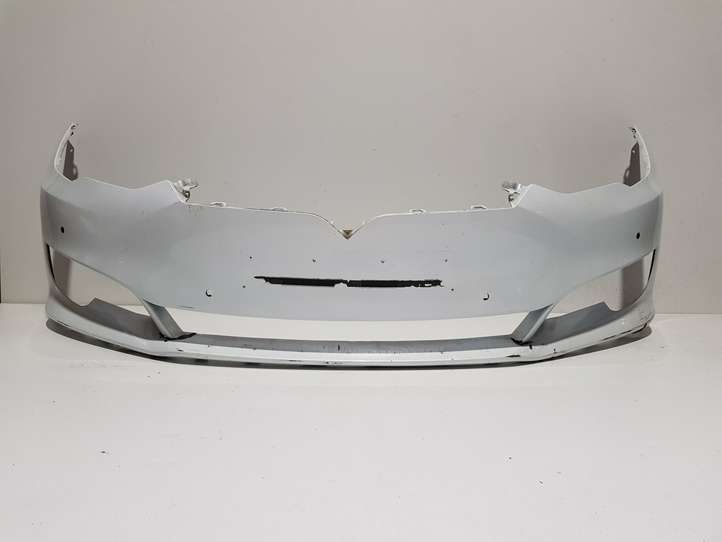 Tesla Model S (2016 - 2021)  105637000F Передний бампер