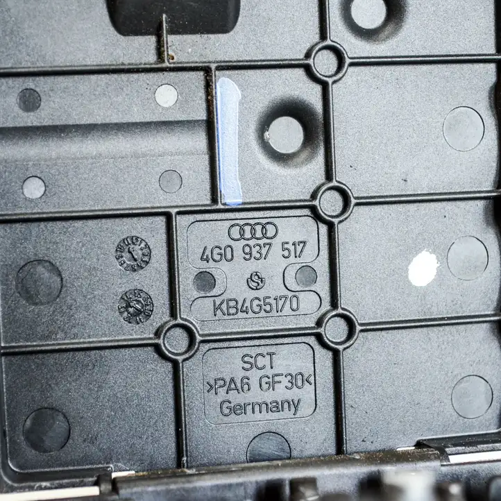 Audi A6 C7 (2014 - 2018) 4G0937517 Блок предохранителей (комплект) — фото 3
