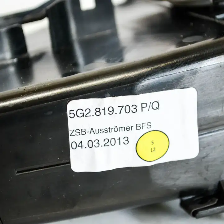 Volkswagen Golf VII (2013 - 2019) 5G2819703P Воздушная решетка панели — фото 4