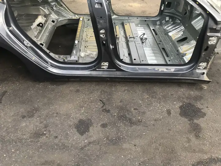 Tesla Model 3 (2017 - 2023) Порог кузова — фото 1