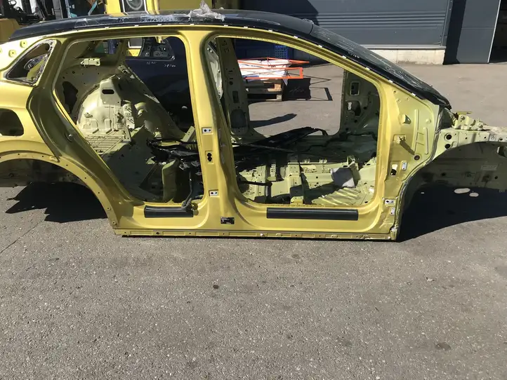 Volkswagen ID.4 (2020 - ) Порог кузова — фото 1