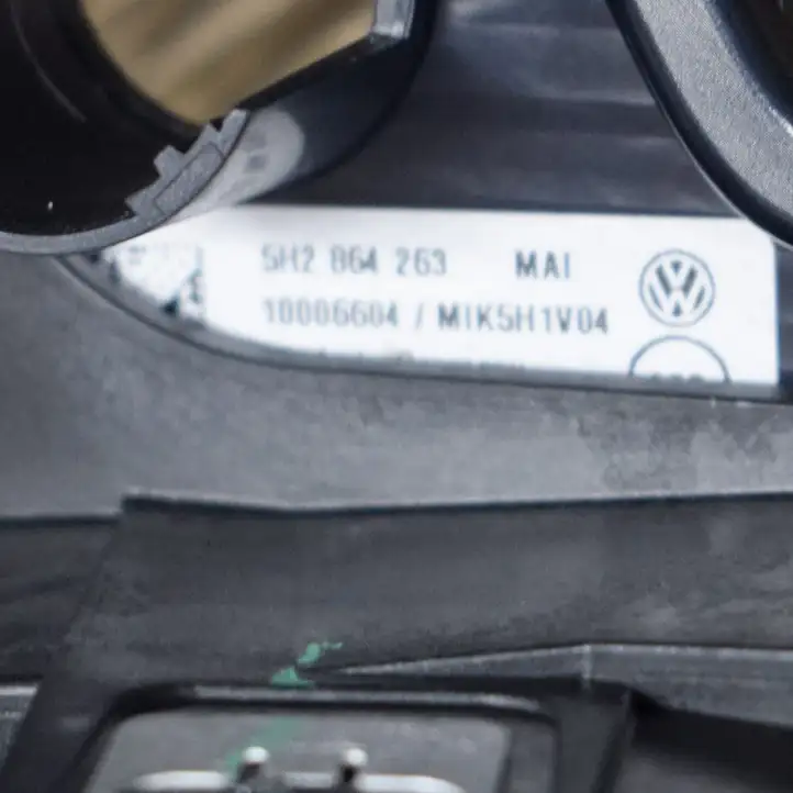 Volkswagen Golf VIII (2019 - ) 5H0863241A Центральная консоль — фото 7