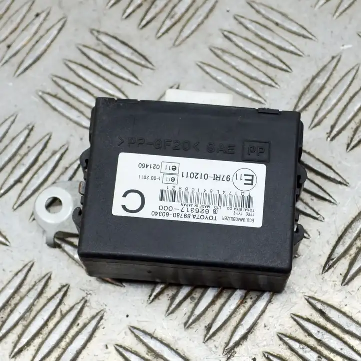 Toyota Land Cruiser (J120) (2002 - 2009) 8978060340 Блок иммобилайзера — фото 2