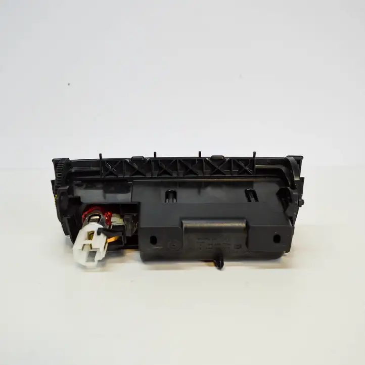 Volkswagen PASSAT B6 (2005 - 2010) 3C0863284A Передняя пепельница — фото 4
