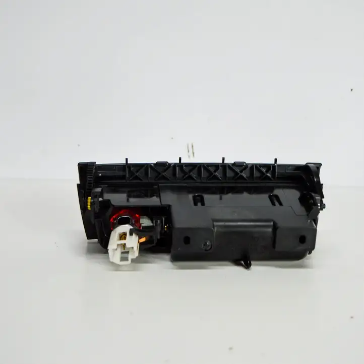 Volkswagen PASSAT B6 (2005 - 2010) 3C0863284GH Передняя пепельница — фото 2
