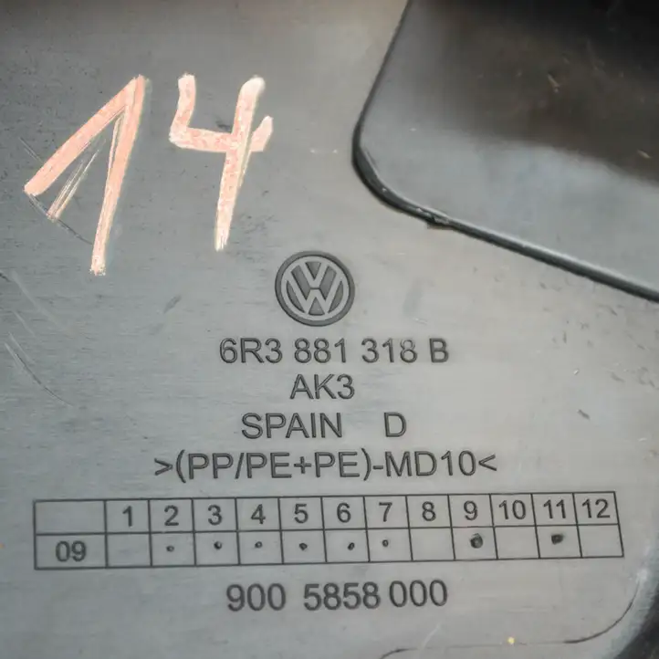 Volkswagen Polo V 6R (2009 - 2015) 6R3881318B Прочие детали салона — фото 5