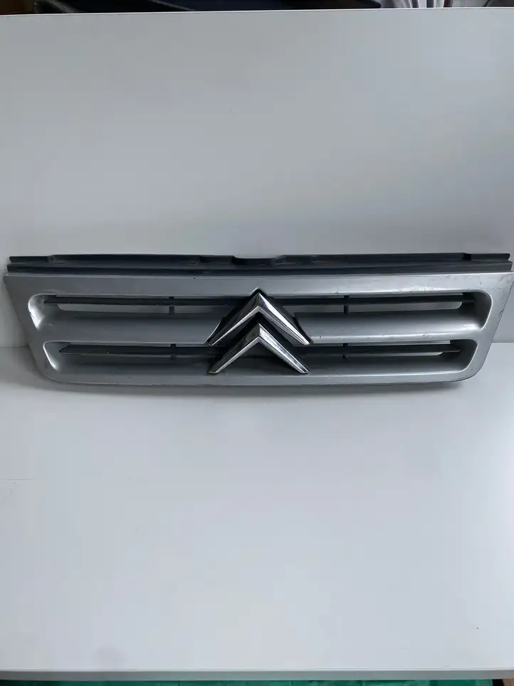 Citroen Jumper (2002 - 2006) 1304699070 Верхняя решетка радиатора — фото 1