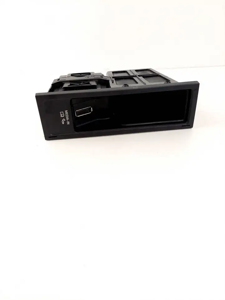 Volkswagen PASSAT B7 (2011 - 2014) 5N0035341g USB модуль — фото 1