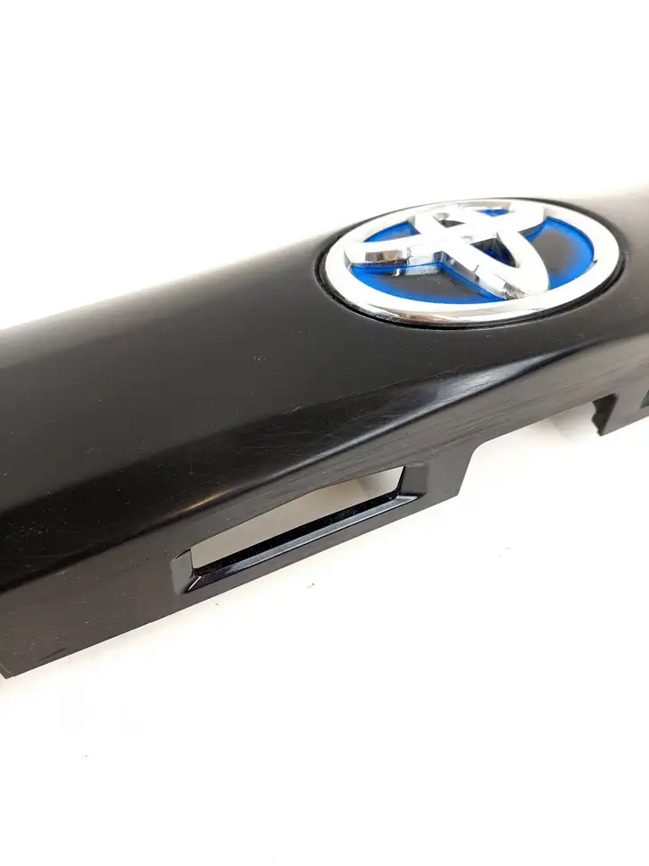Toyota Prius+ (ZVW40) (2011 - 2018) 7680147140 Подсветка номера — фото 4