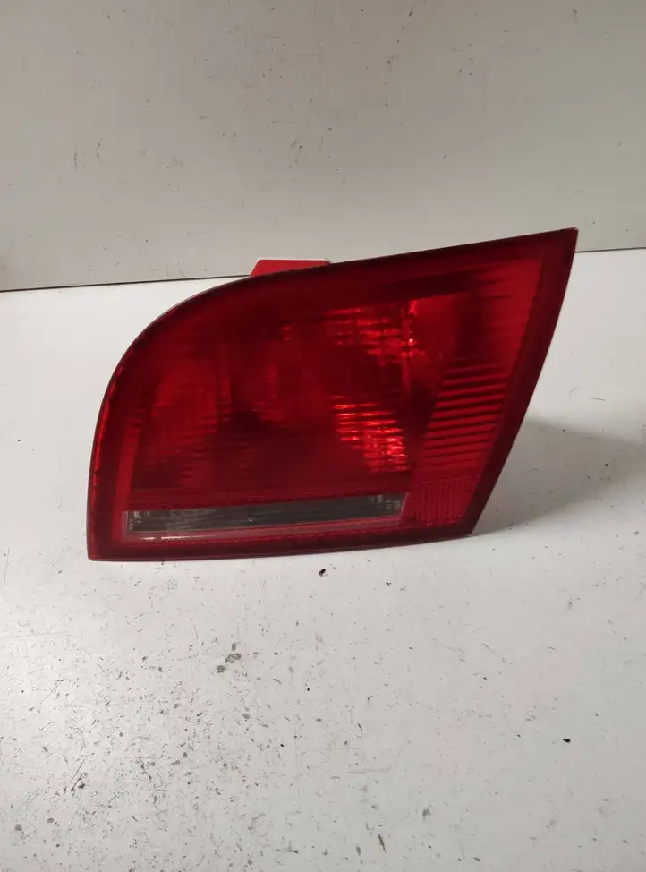 Audi A3/S3 8P (2004 - 2008) 8P4945094B Задний фонарь в кузове — фото 1